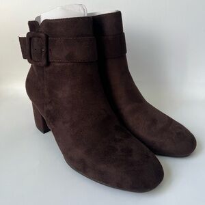 White Mountain Elegant Brown Women’s Faux Suede Ankle Boots 7